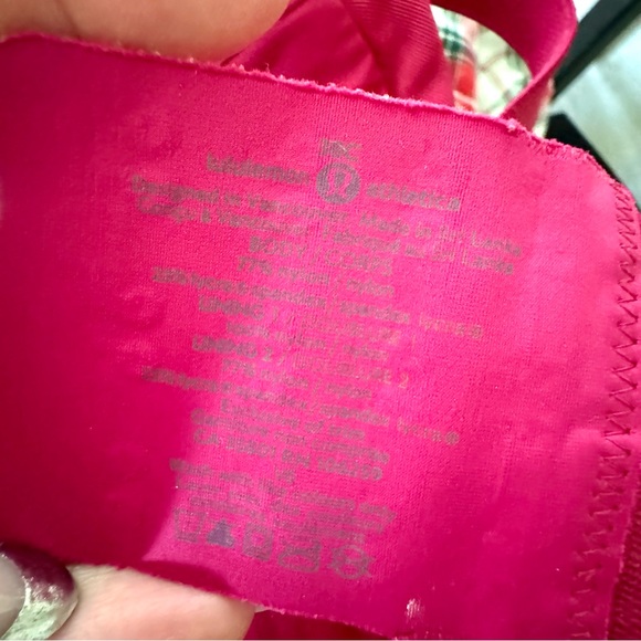 Lululemon Pink Sports Bra with Wide Strap Size 38C - Picture 4 of 4